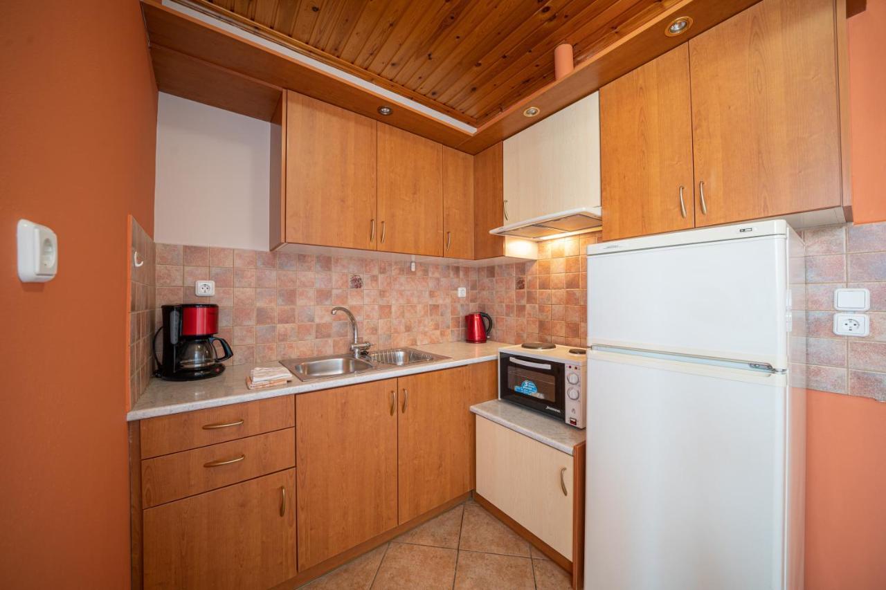 Anna Studios Karavomylos Luaran gambar