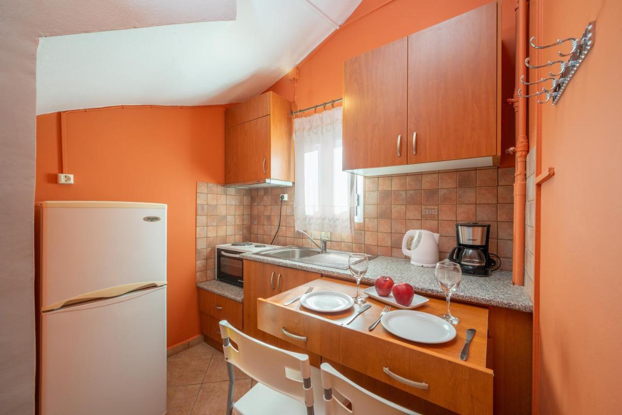 Anna Studios Karavomylos Luaran gambar
